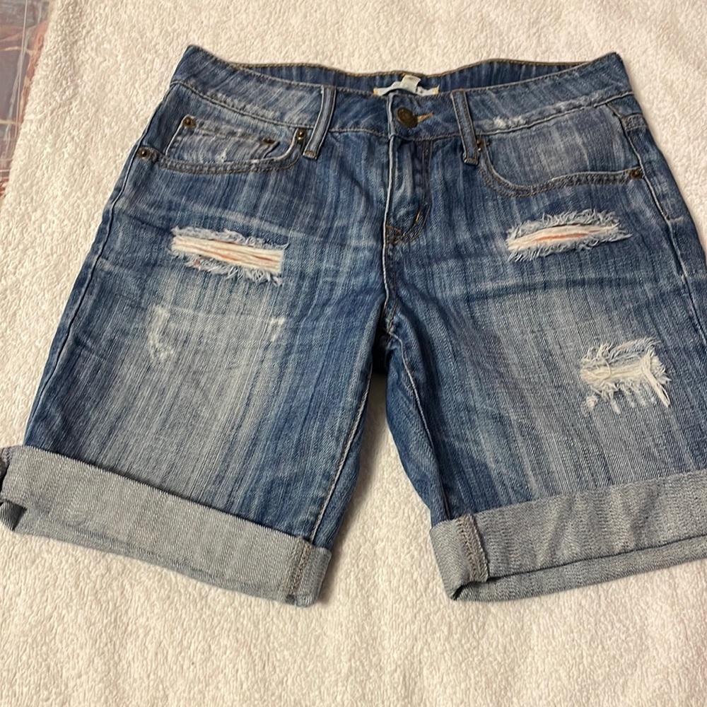 NWOT women’s heritage 1981 brand jean shorts. Size 26.